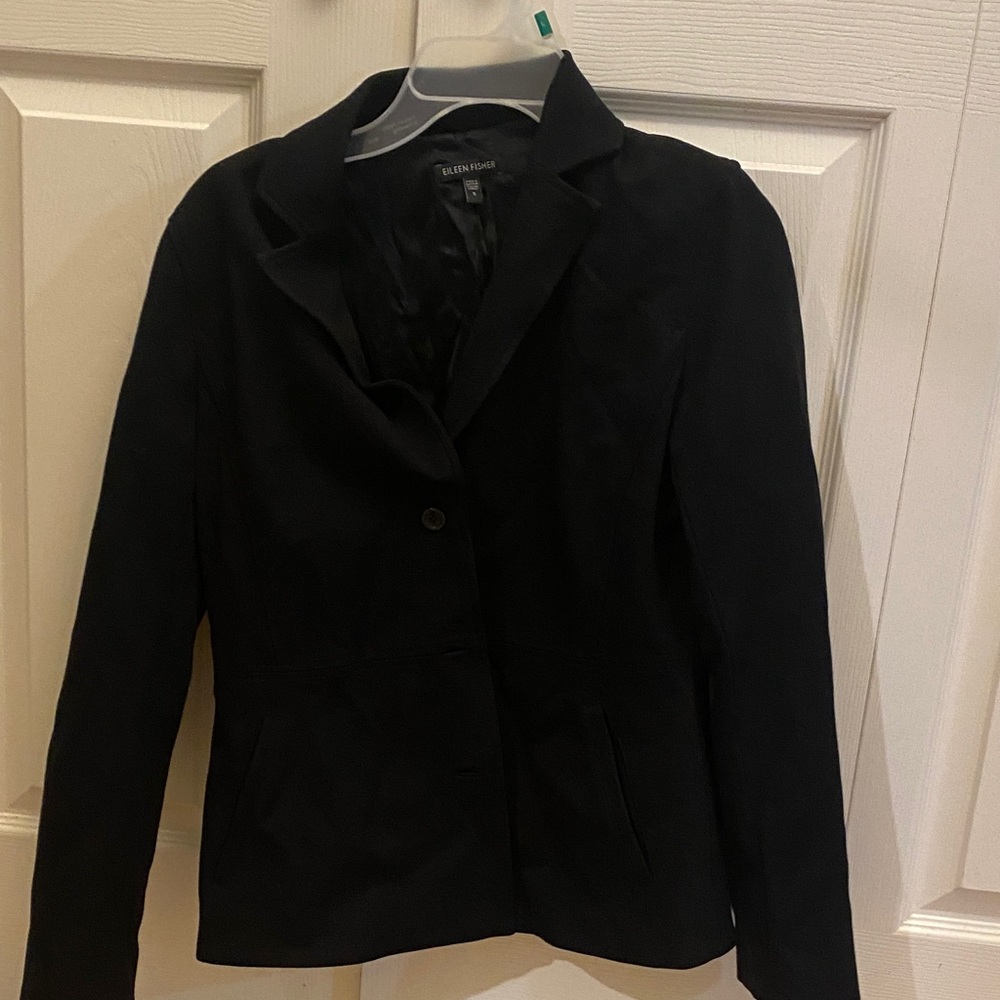 Ellen Tracy Elegant Black Suit Jacket